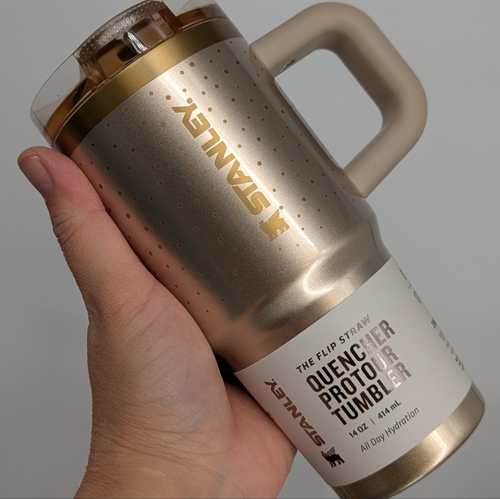 New STANLEY Quencher H2.0 Protour Tumbler cup 14oz Prosecco Shimmer Holiday 2025